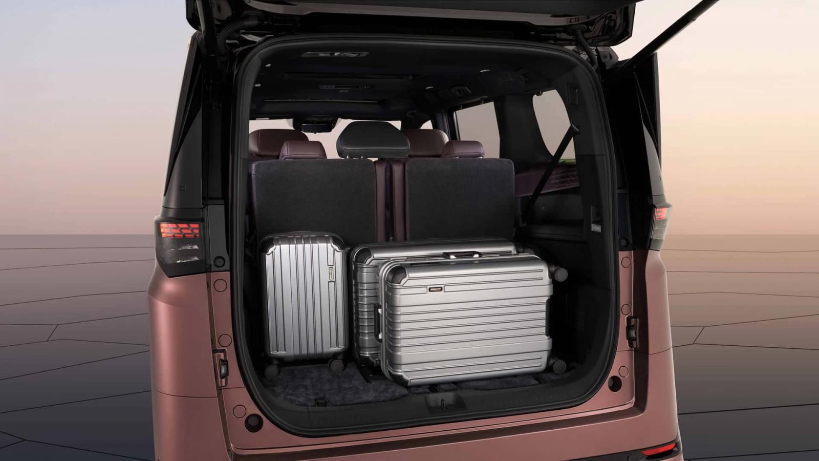 To νέο Nissan Elgrand άφησε τους V6 κινητήρες και ήρθε με το E-Power